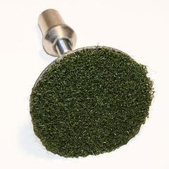 Plugg for kunstgresshull